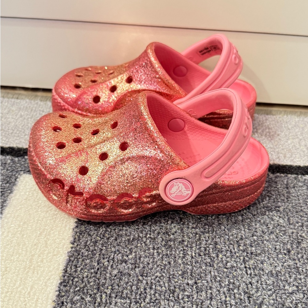 CROCS Glittery Pink Toddler C7 - Picture 1 of 8